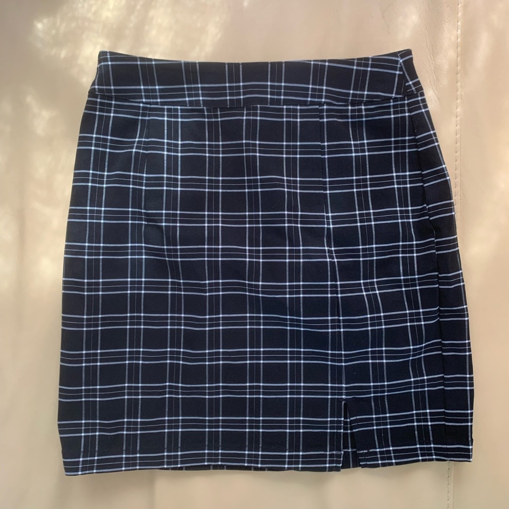 * new condition* Garage xs skirt